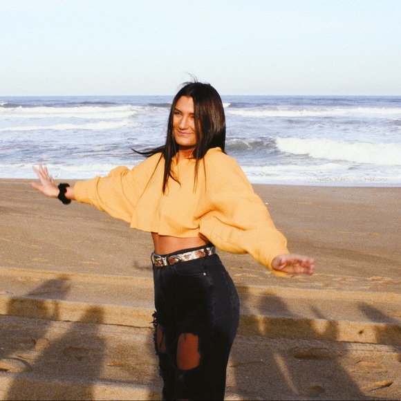 Meet your Posher, Zoe - Picture 3 of 5